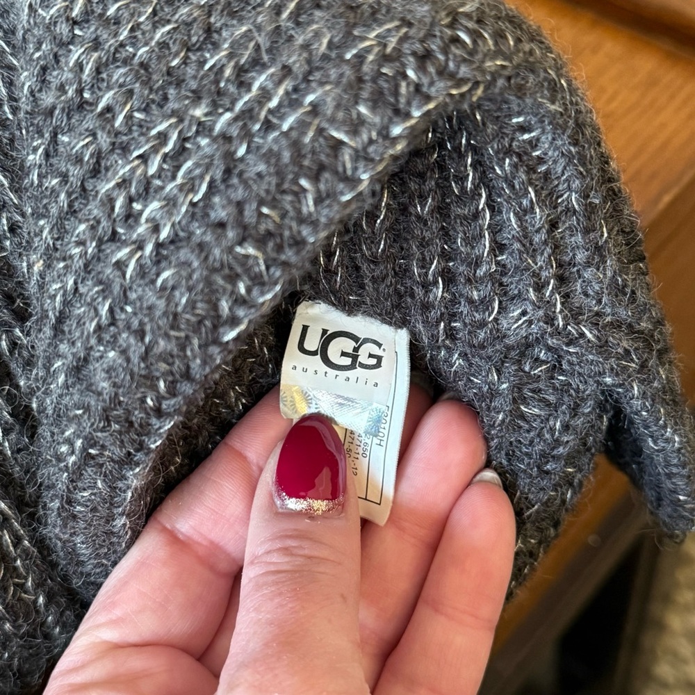UGG Gray and Silver Knit Boots Size 7 - Picture 3 of 7